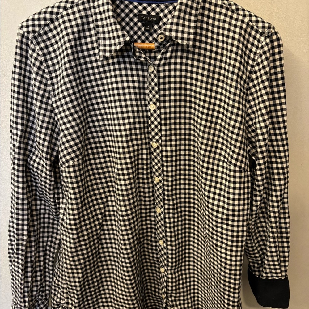 Talbots Black and White Checkered  women’s Shirt size L